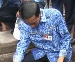 Jokowi Masuk Gorong-gorong